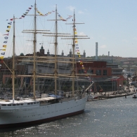 Operan och Barken Viking från bron
